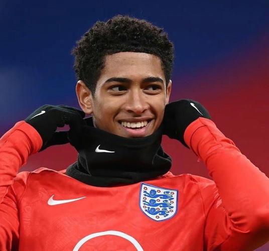 斯帕莱蒂：踢那不勒斯时我的选择出错了；热格罗瓦明天会首发（斯帕莱蒂：对阵那不勒斯决策失当；热格罗瓦明日将首发）