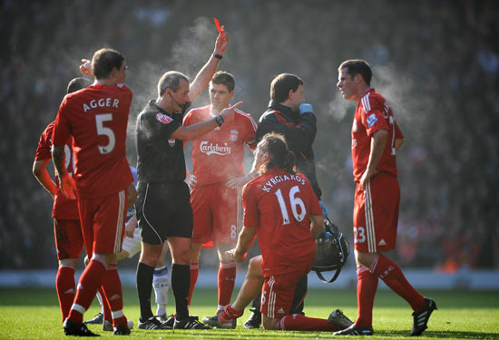 澳超战报：劳伦斯、潘宁顿建功，珀斯光荣2-1逆转喷气机（澳超赛况：劳伦斯、潘宁顿先后破门，珀斯光荣2-1逆转击败喷气机）