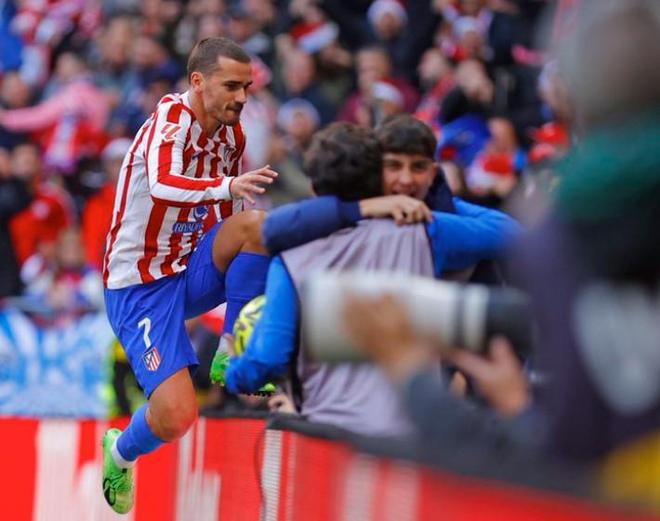 区域防守在足球战术中有什么作用，现在跟原来有哪些不同？（足球战术中的区域防守：作用解析与演变对比）