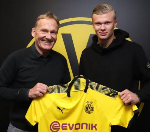 40多位体操爱好者在厦考级！难？并不难（40余名体操爱好者在厦门考级：难吗？并不难）