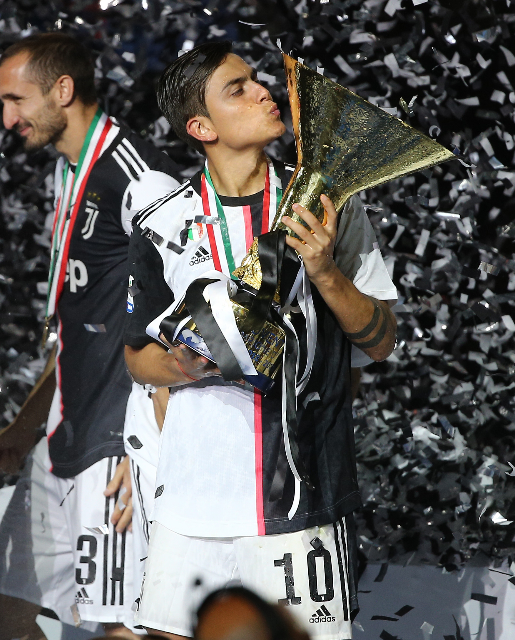 皇马战埃尔切大名单：姆巴佩领衔，米利唐、阿拉巴缺席（皇马对阵埃尔切出征名单：姆巴佩领衔，米利唐与阿拉巴未入选）