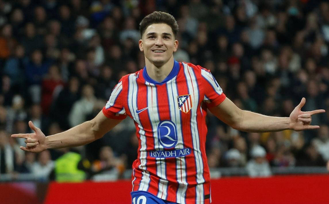 近4届欧预赛+世预赛射手榜：凯恩40球第1，C罗32球第2（近四届欧预赛与世预赛射手榜：凯恩40球领跑，C罗32球位列第二）