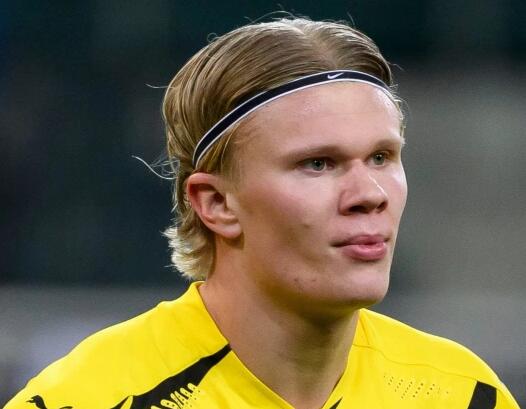 队友察觉萨拉赫情绪变化，对其公开泄愤采访不感震惊（队友早就注意到萨拉赫情绪波动，对他在采访中的公开泄愤并不意外）