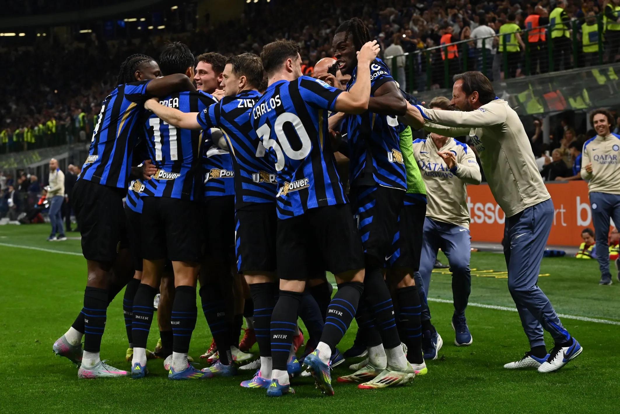 大罗：国王联赛为足球注入新的文化，会把小熊、拉菲都请来（大罗：国王联赛正为足球注入新文化，将邀请小熊和拉菲参与）